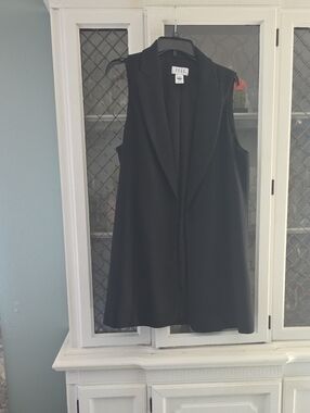 ELLE Black Long Sleeveless Blazer Vest
